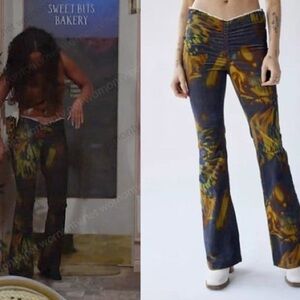 Urban Outfitters Butterfly Print Velvet Flare Pants V Front Ruched Waist Y2K 29